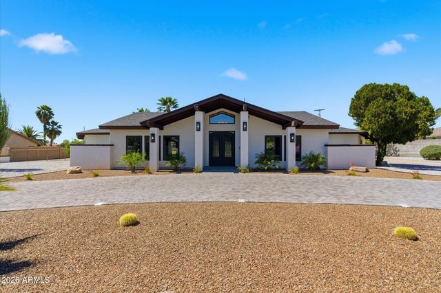 16424 N 44th Street, Phoenix, AZ 85032