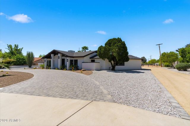 16424 N 44th Street, Phoenix, AZ 85032