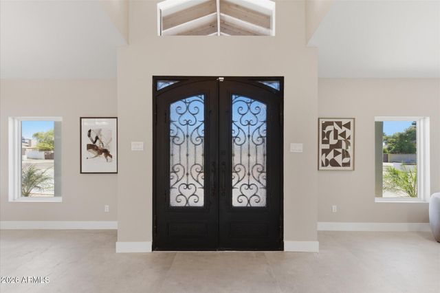 16424 N 44th Street, Phoenix, AZ 85032