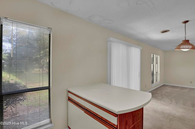 104 Holly Tree Lane, Hampstead, NC 28443