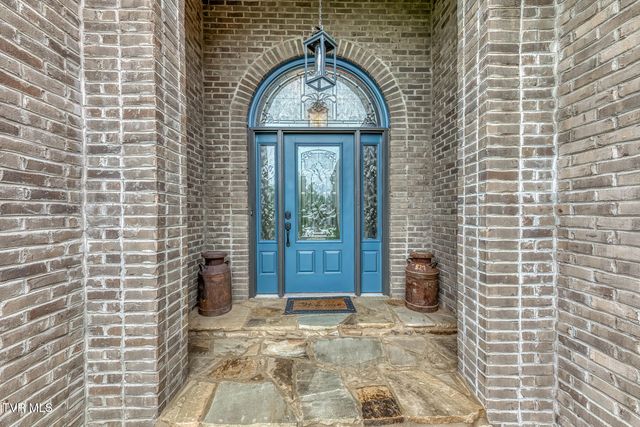 469 Grovemont Place, Piney Flats, TN 37686