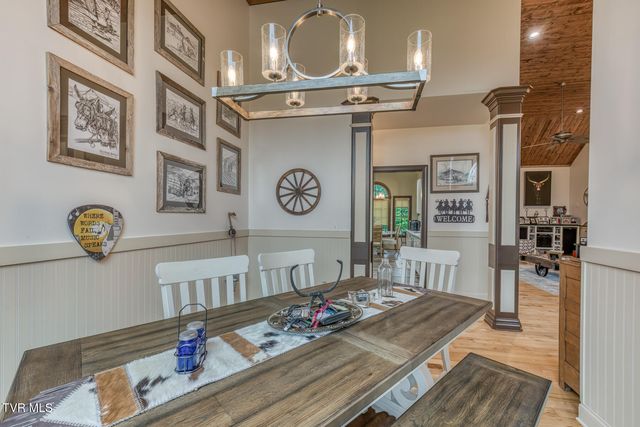 469 Grovemont Place, Piney Flats, TN 37686