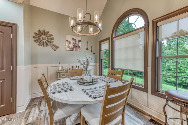 469 Grovemont Place, Piney Flats, TN 37686