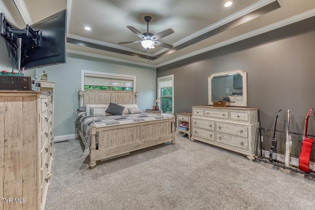 469 Grovemont Place, Piney Flats, TN 37686