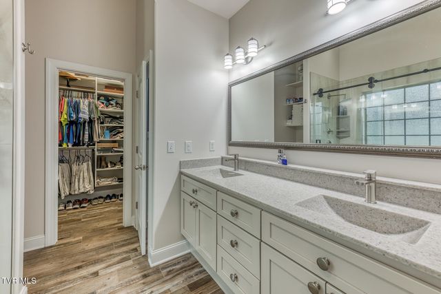 469 Grovemont Place, Piney Flats, TN 37686