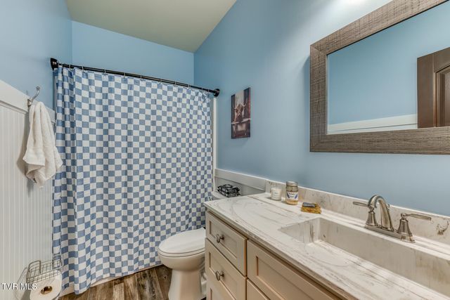 469 Grovemont Place, Piney Flats, TN 37686