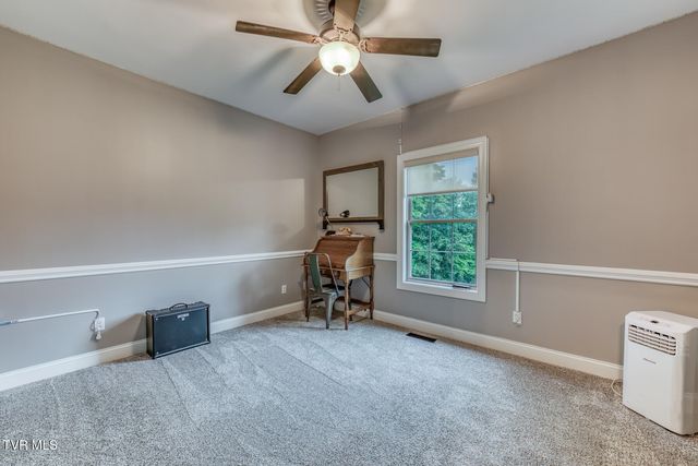 469 Grovemont Place, Piney Flats, TN 37686