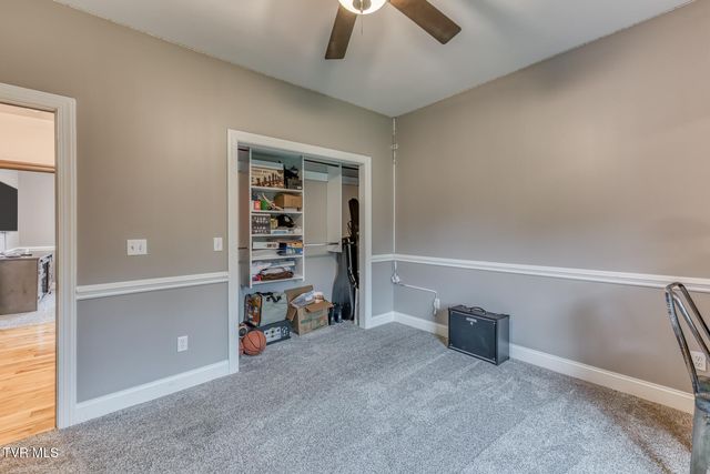 469 Grovemont Place, Piney Flats, TN 37686
