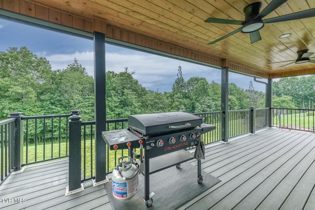 469 Grovemont Place, Piney Flats, TN 37686