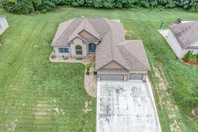 469 Grovemont Place, Piney Flats, TN 37686