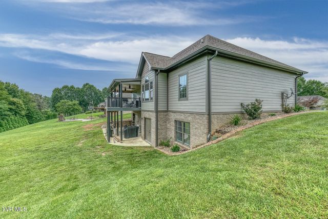 469 Grovemont Place, Piney Flats, TN 37686