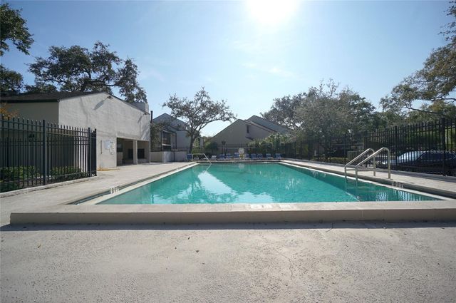 5154 PURITAN CIRCLE 1222, Tampa, FL 33617