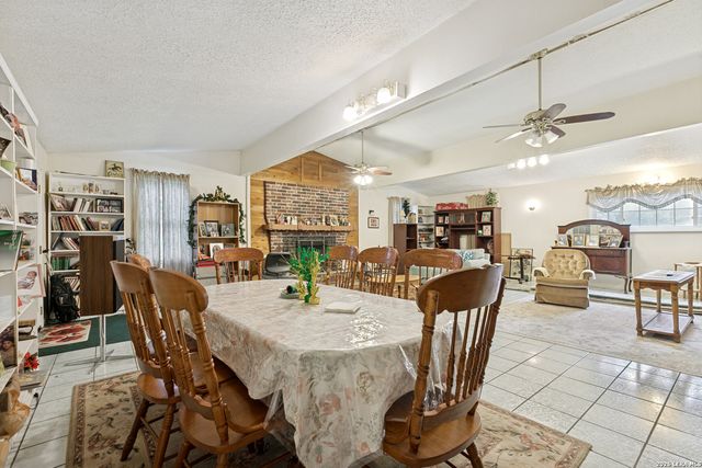 431 Kopplow, San Antonio, TX 78221