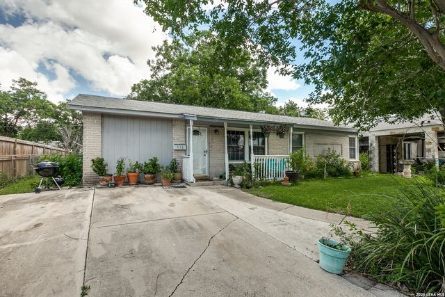 431 Kopplow, San Antonio, TX 78221