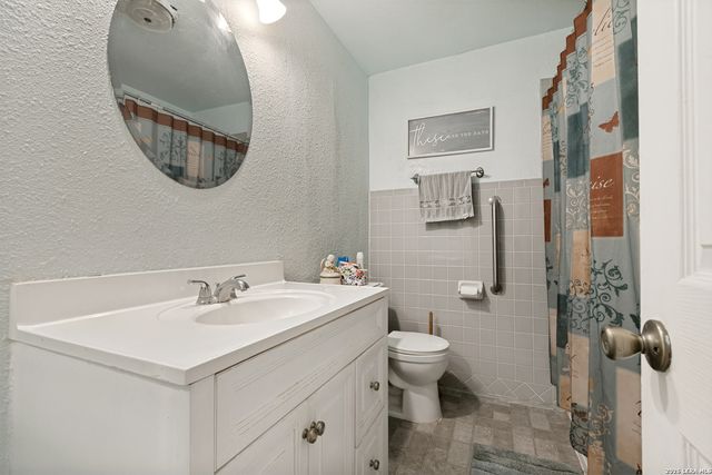 431 Kopplow, San Antonio, TX 78221