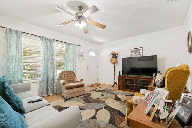 431 Kopplow, San Antonio, TX 78221