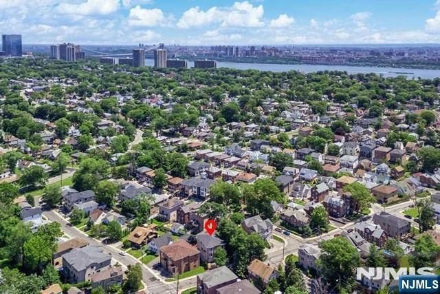 431 Aurora Avenue A, Cliffside Park, NJ 07010
