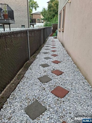 431 Aurora Avenue A, Cliffside Park, NJ 07010