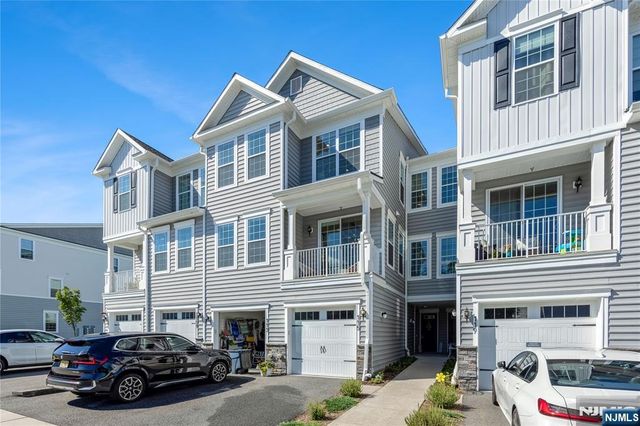 115 Aspen Drive, Cedar Grove, NJ 07009