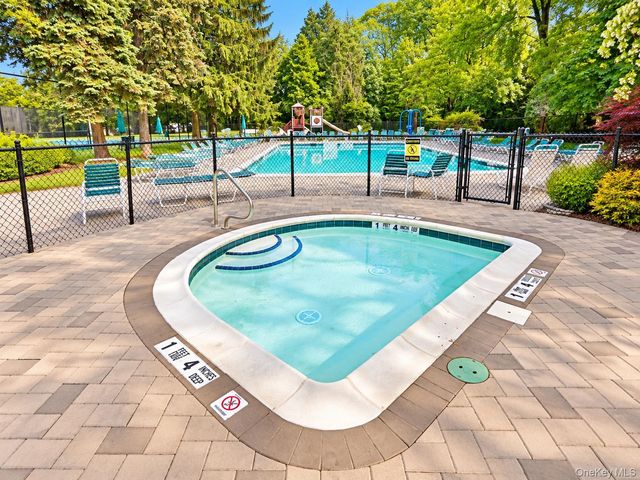 100 Clarewood Drive 1K, Hastings-on-hudson, NY 10706