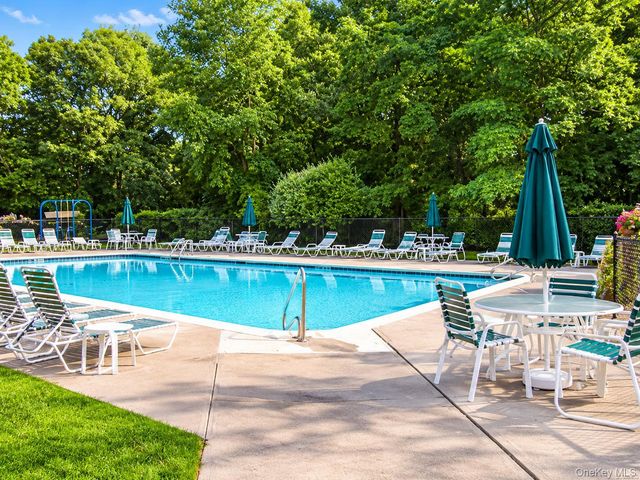 100 Clarewood Drive 1K, Hastings-on-hudson, NY 10706
