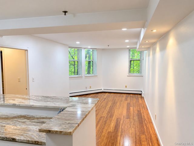 100 Clarewood Drive 1K, Hastings-on-hudson, NY 10706