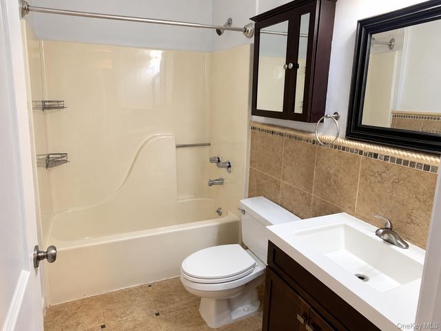100 Clarewood Drive 1K, Hastings-on-hudson, NY 10706
