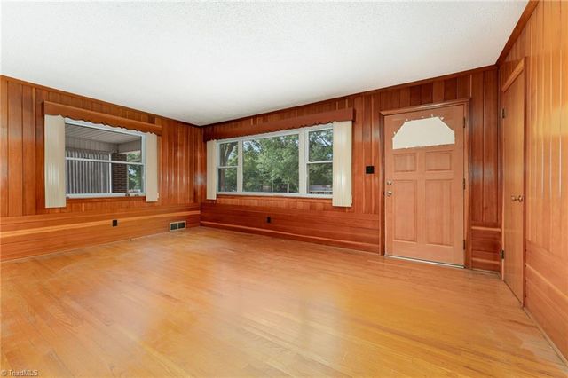 5149 Alaska Road, Walkertown, NC 27051