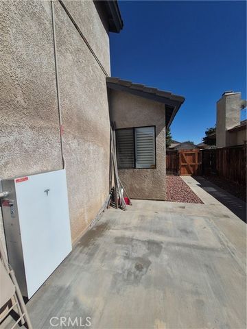 12396 Emeraldstone Drive, Victorville, CA 92392