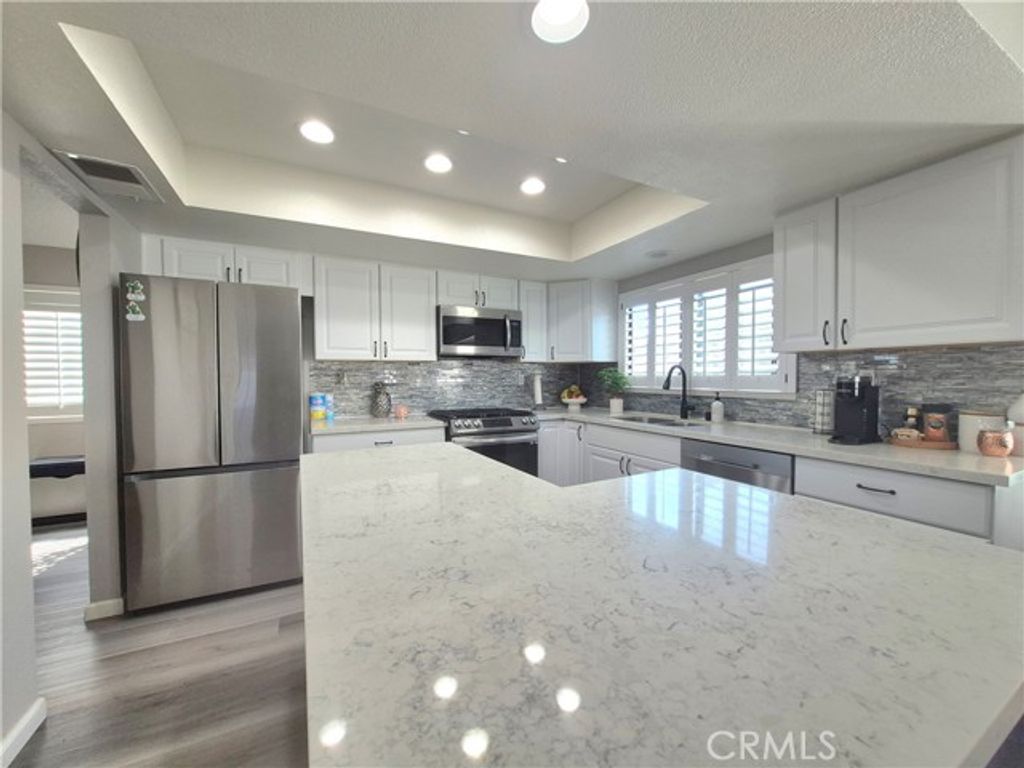 12396 Emeraldstone Drive, Victorville, CA 92392