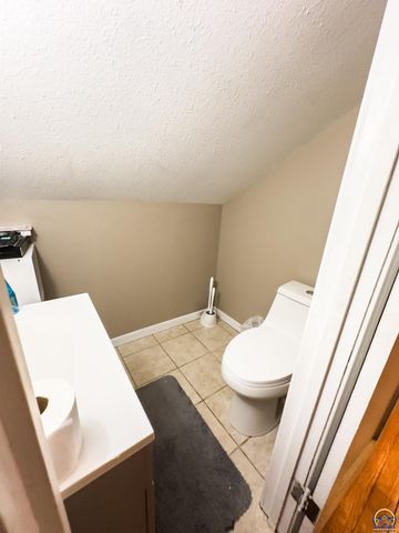 1607 NW Lower Silver Lake RD, Topeka, KS 66608