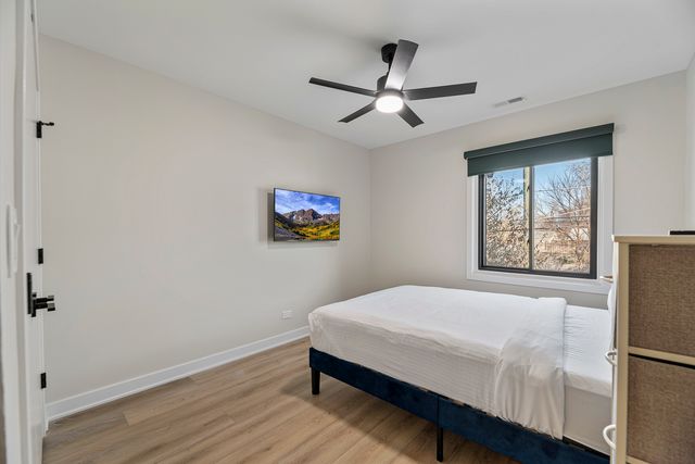 7109 N Western Avenue 2N, Chicago, IL 60645