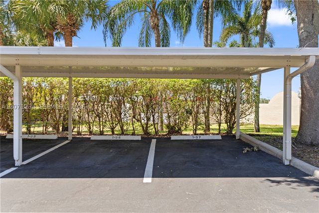 5876 Regal Glen Dr 101, Boynton Beach, FL 33437