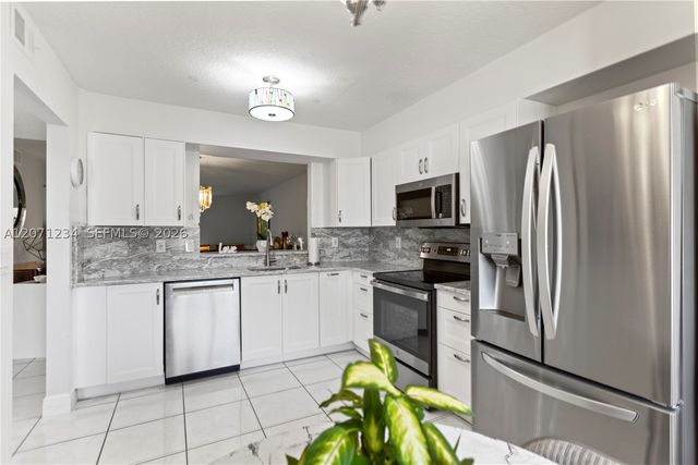 5876 Regal Glen Dr 101, Boynton Beach, FL 33437
