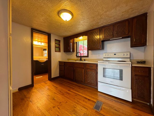 10527 Garrett Road SW, Amanda, OH 43102