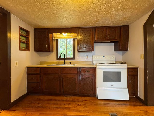 10527 Garrett Road SW, Amanda, OH 43102