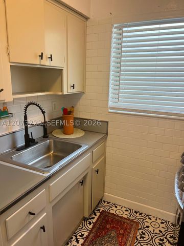 7720 Harding Ave 8, Miami Beach, FL 33141