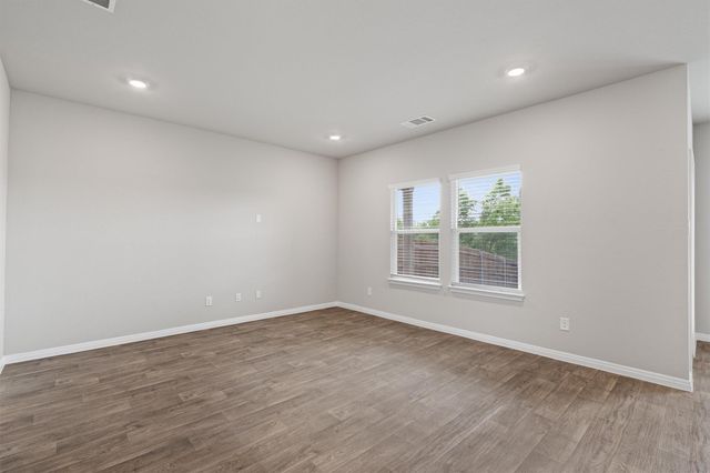 493 Apache Plum DR, Kyle, TX 78640