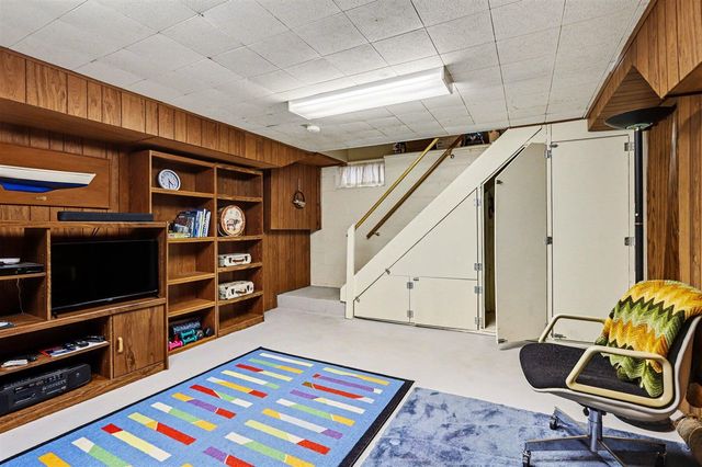 2309 Sheffield Drive, Kalamazoo, MI 49008