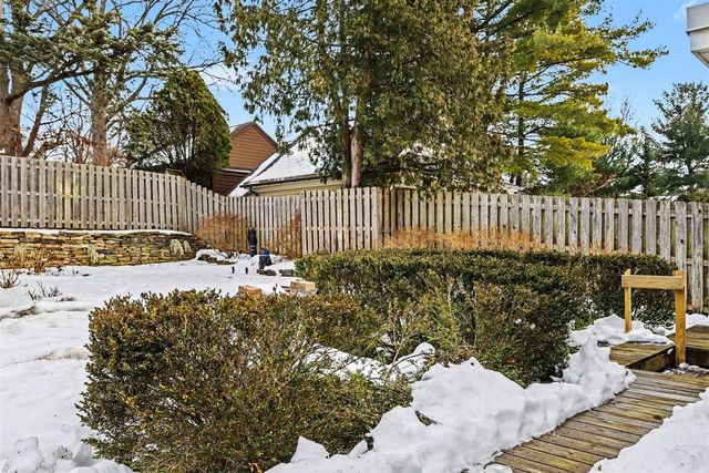 2309 Sheffield Drive, Kalamazoo, MI 49008