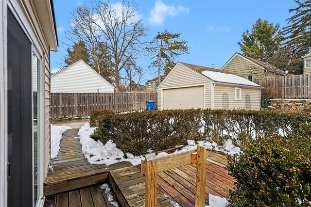 2309 Sheffield Drive, Kalamazoo, MI 49008