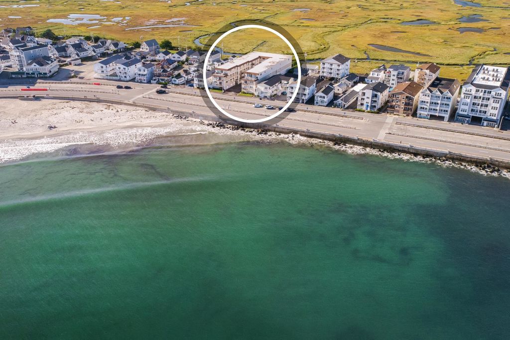 Image 1 of property listing at 407 Ocean Blvd Unit B5, Hampton, NH 03842