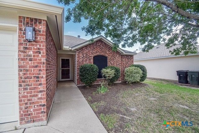 1614 Twisted Oak Drive, Temple, TX 76502