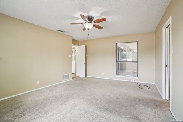 5800 Royal Club, San Antonio, TX 78239