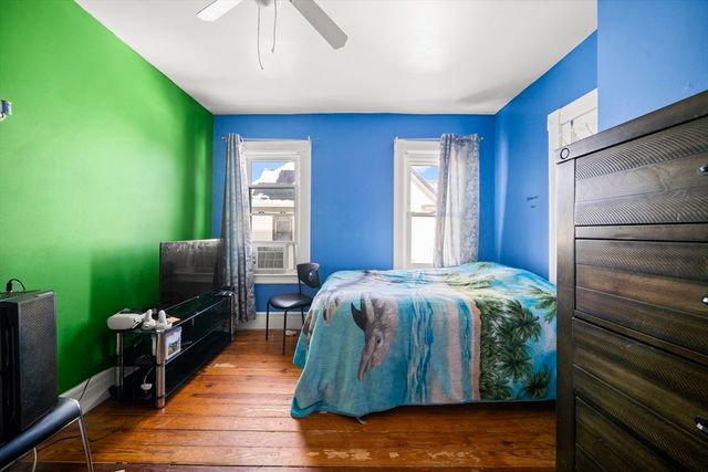 55 Malden St, Springfield, MA 01108