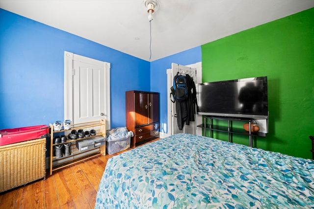 55 Malden St, Springfield, MA 01108