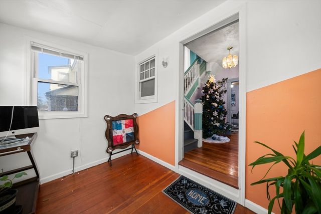 55 Malden St, Springfield, MA 01108