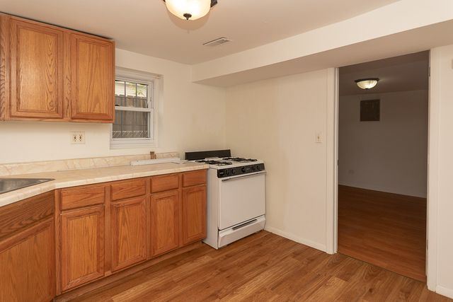 1722 N KIMBALL Avenue CH, Chicago, IL 60647