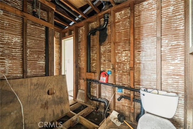 1822 W 4th, Santa Ana, CA 92703