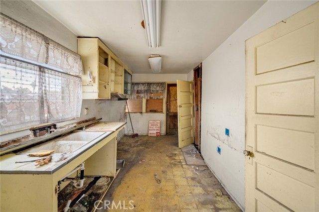 1822 W 4th, Santa Ana, CA 92703